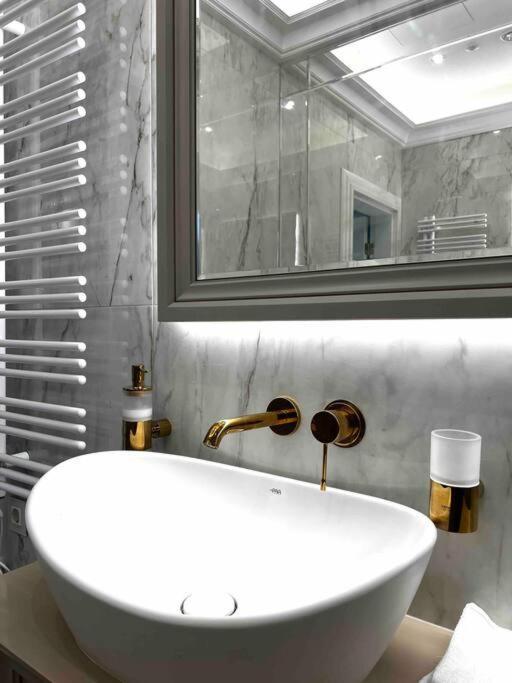 Studio Apartment In The Center Of Riga Esterno foto