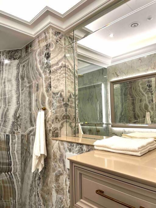 Studio Apartment In The Center Of Riga Esterno foto